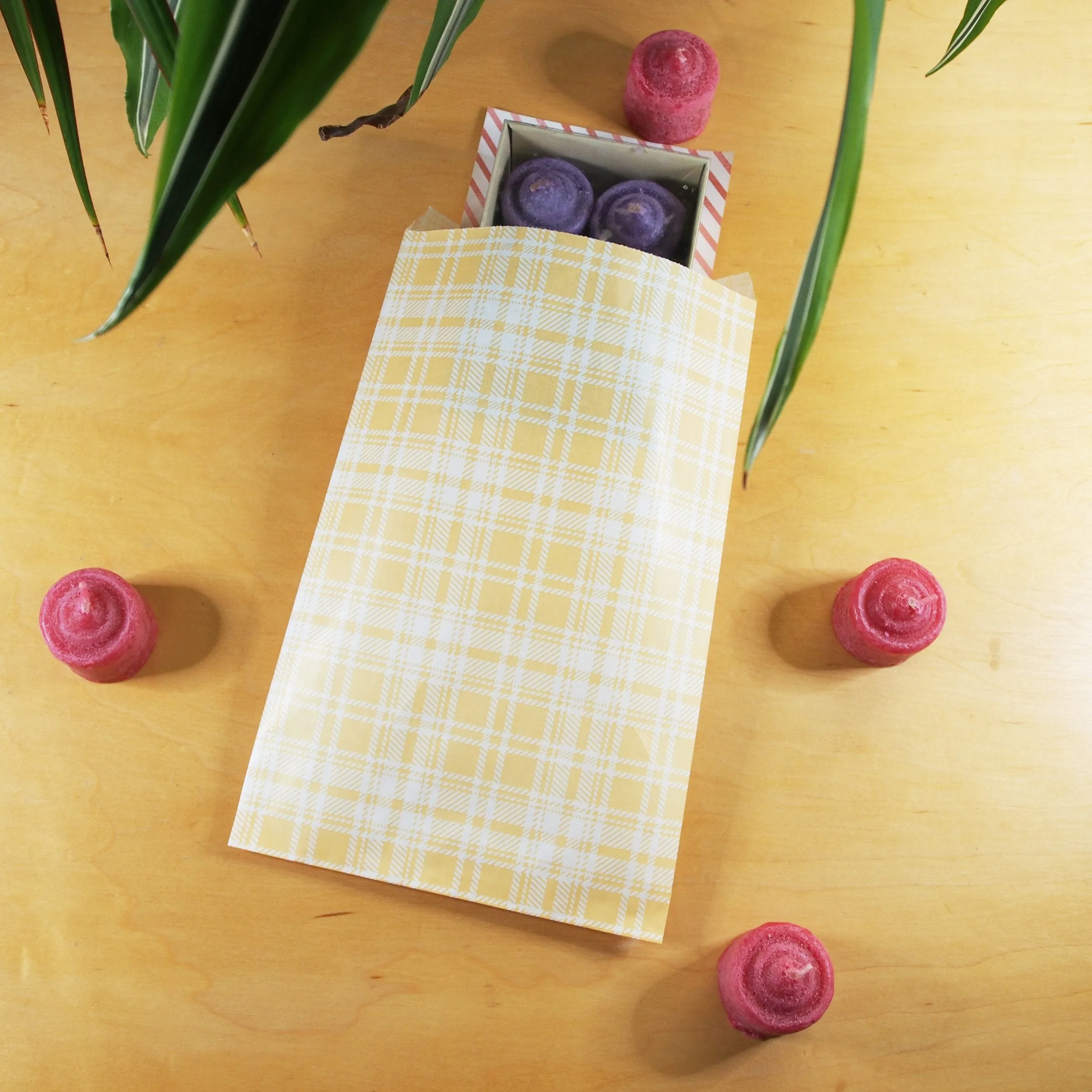 Mixed Plaid Pattern Flat Paper Gift Bags for Retail, Packaging, Party Favors, Merchandise, Crafts, Holidays, Weddings, and more.